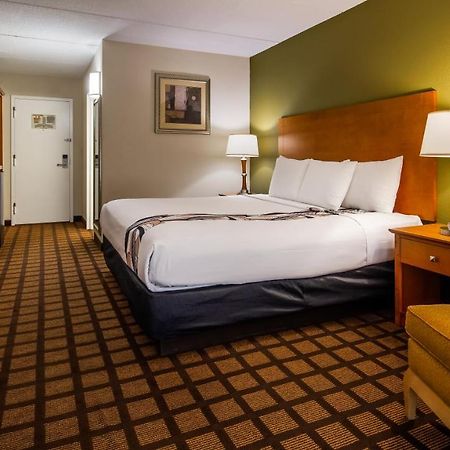Best Western Plus Chicago Hillside Buitenkant foto