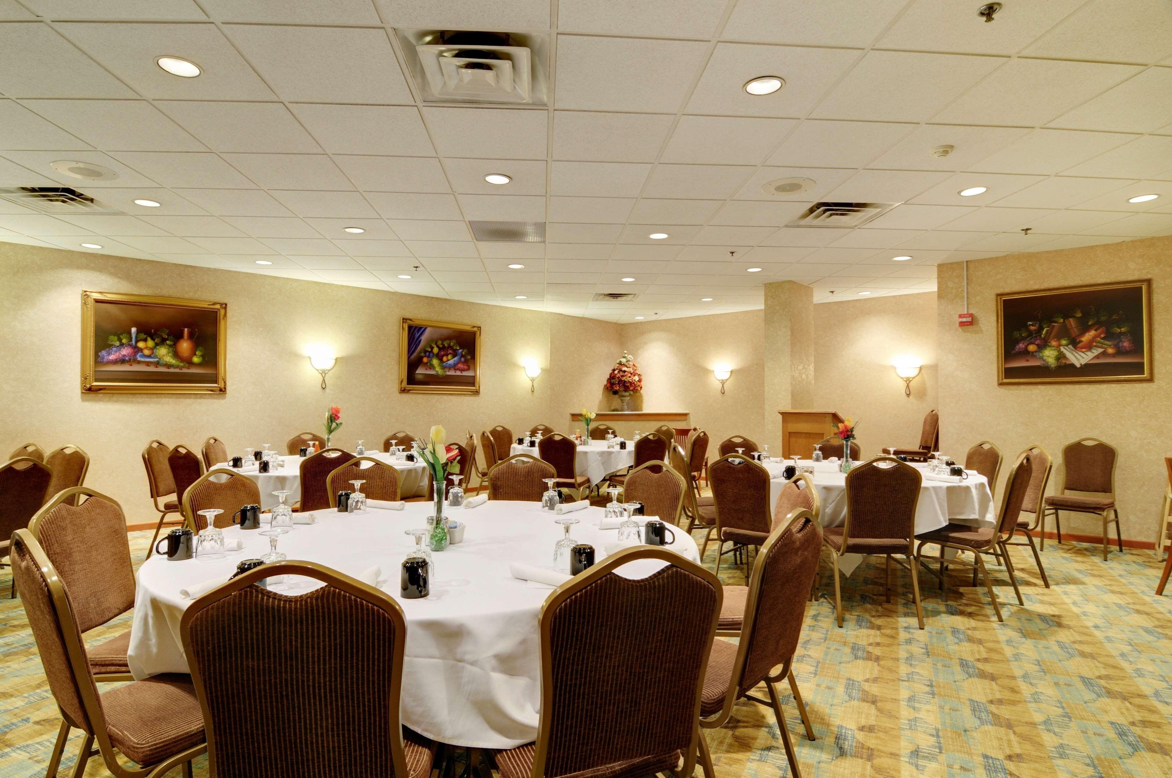 Best Western Plus Chicago Hillside Restaurant foto