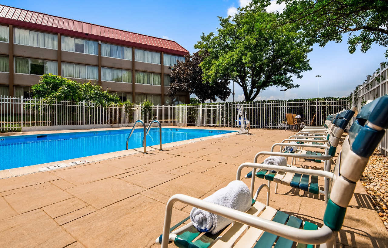 Best Western Plus Chicago Hillside Buitenkant foto